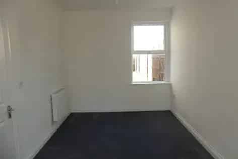 4 Bedroom House Southampton 33m² Modern Kitchen Large Lounge