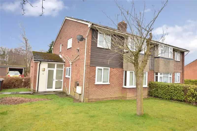 Two Bedroom Apartment Alwoodley Ready to Move In No Onward Chain