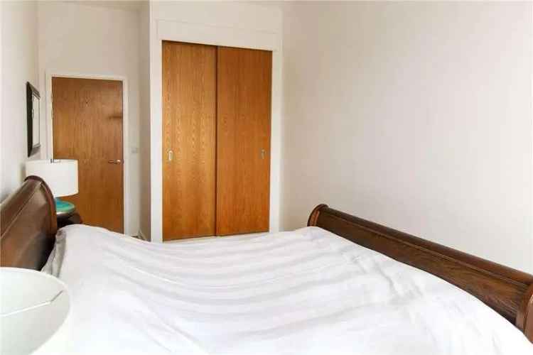 1 Bed Flat for Sale in Skipton Canal View Apartment Secure Parking
