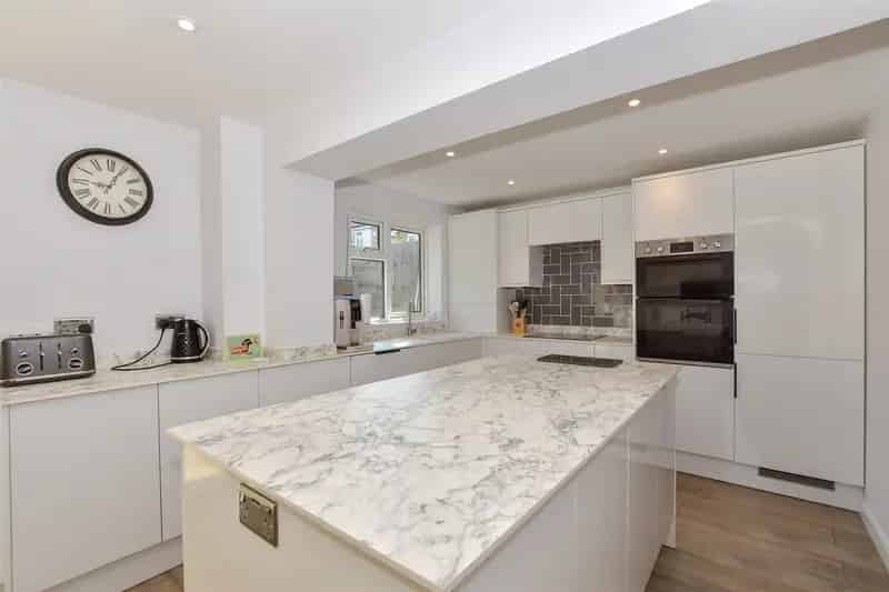 3 Bedroom Semi Detached House Near Bearsted Schools