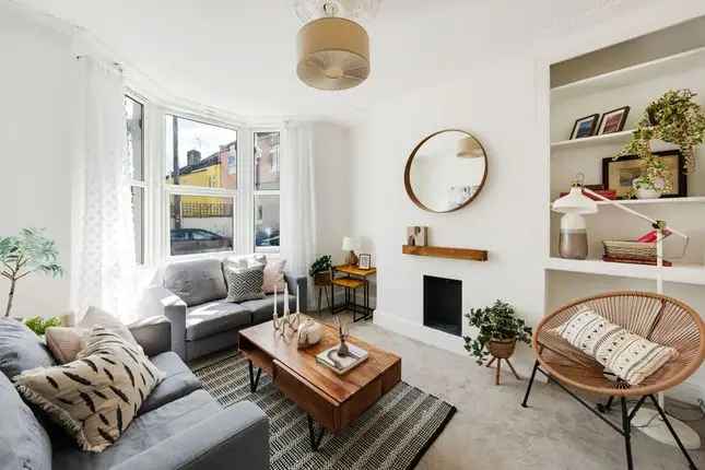 2-Bed End Terrace House for Sale in Easton Bristol BS5