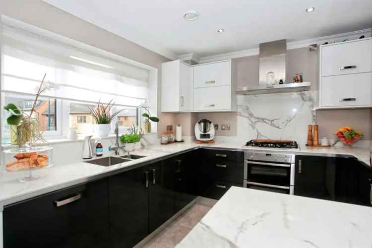3 Bed Eco House Peterborough City Centre Parking Garden