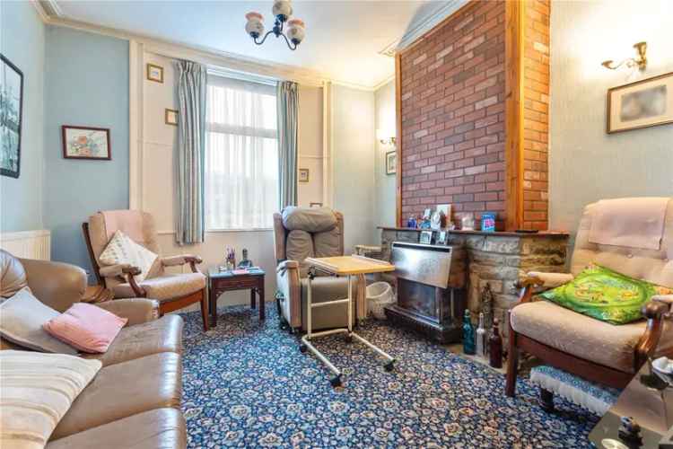 2 bedroom house in London