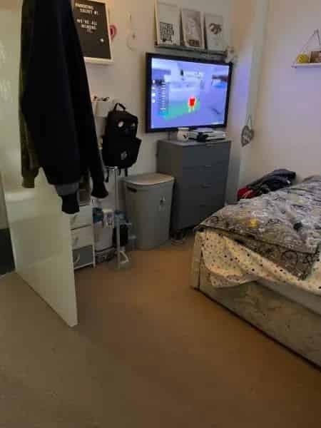 Terraced House Near Truro Healthcare Facilities