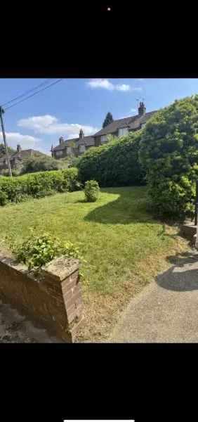 Lovely Sevenoaks House Huge Garden New Kitchen Bathroom