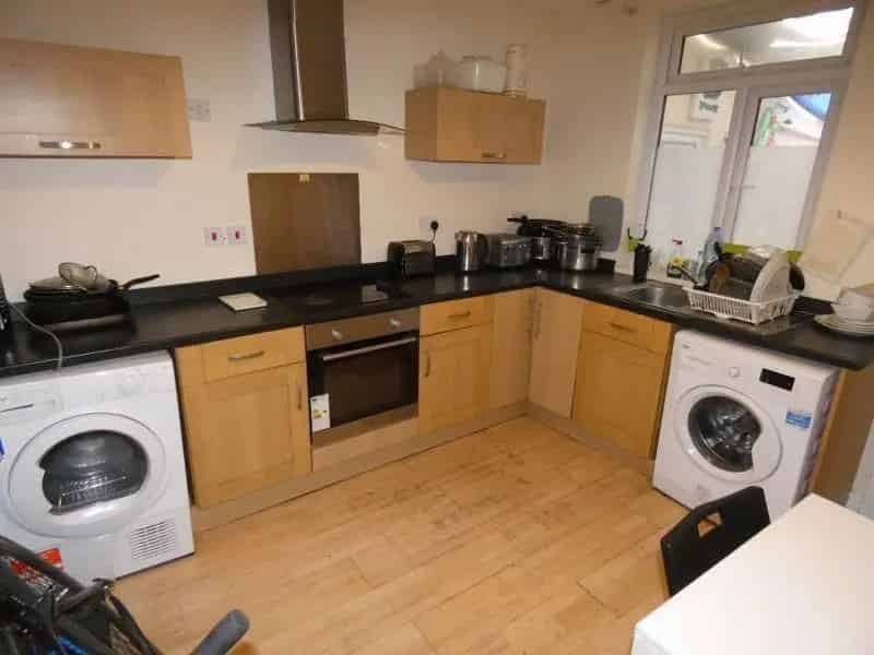 5 Bed HMO House for Sale