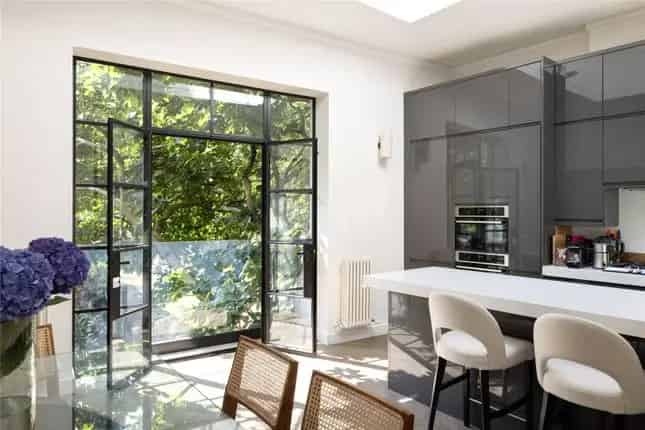 Duplex Apartment near Kensington Gardens