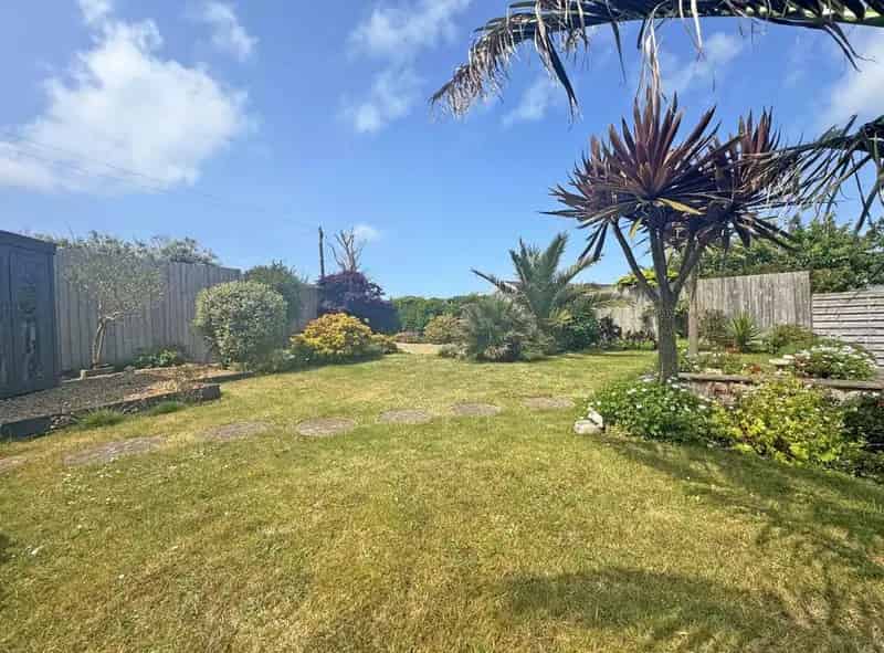 4 Bedroom Detached Bungalow near Carbis Bay Beach