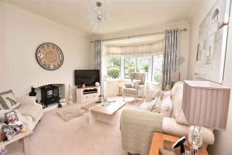 House For Sale in Leeds, England