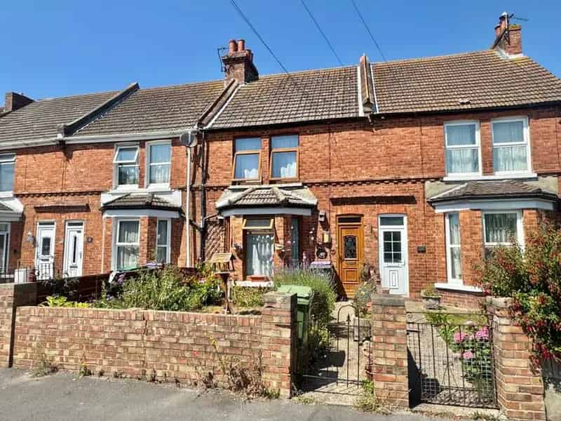 2 Bedroom Mid Terrace House for Sale Folkestone Kent