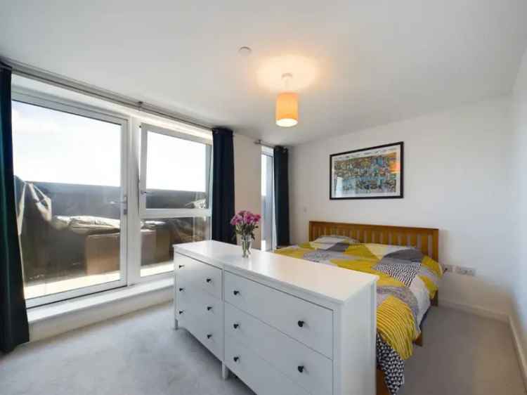 1 Bedroom Flat Finsbury Park Top Floor Apartment For Sale