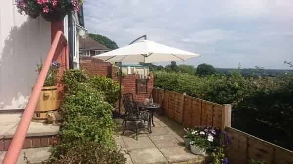 Pretty Bungalow with Stunning Countryside Views