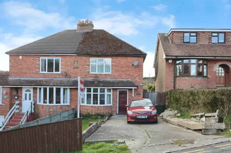 Three Bedroom Semi Detached House High Wycombe