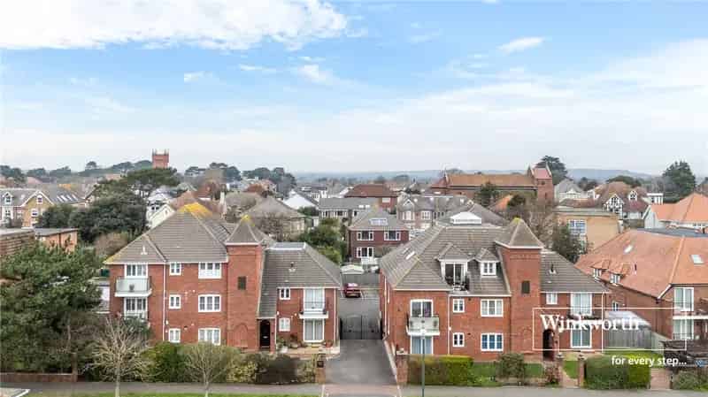 2 Bedroom Flat near Southbourne Beach Bournemouth