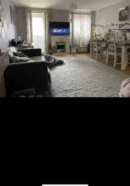Large 2-Bed House with Double Driveway Near Wickham