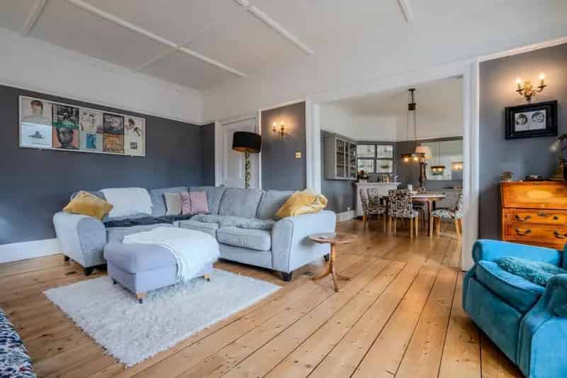 4 Bedroom Semi-Detached House Oulton Broad Waterfront