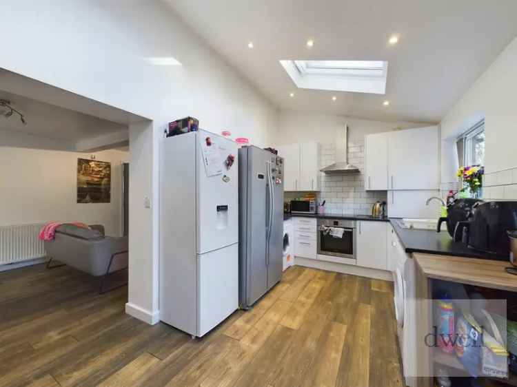 6 Bedroom Semi Detached House to Rent Near Universities
