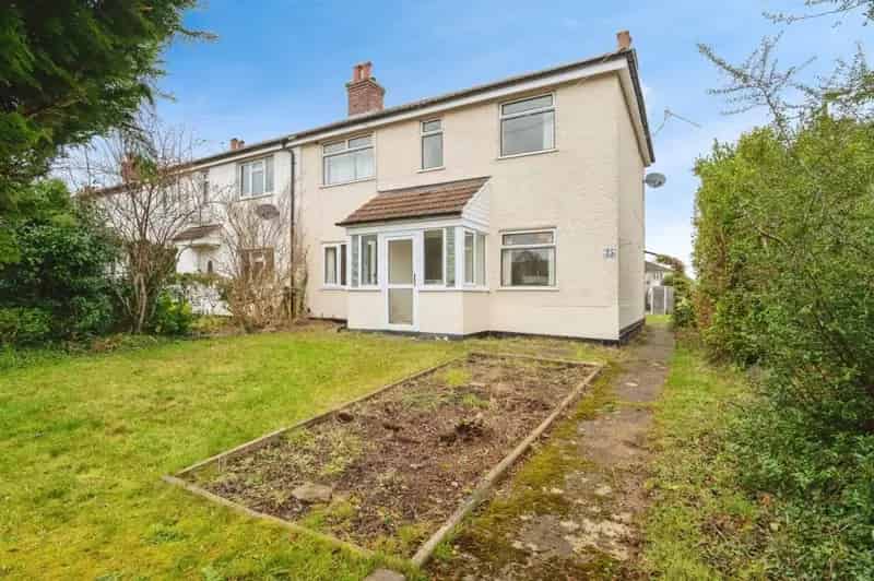 3-Bedroom Semi-Detached House Near Schools and Amenities