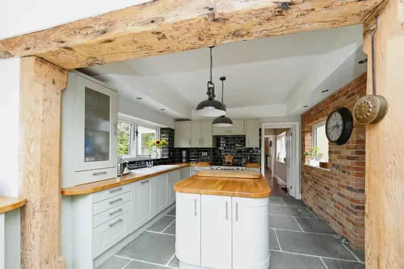 Rural Detached House with Extensive Outbuildings
