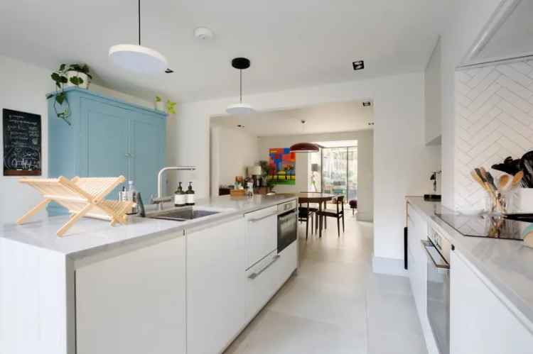 4 Bedroom Canonbury Family Home For Sale