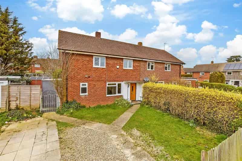 3 Bedroom Semi-Detached House for Sale Chain Free