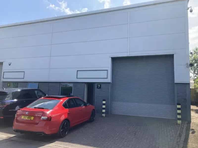 Steel Frame Workshop - High Eaves, Roller Shutter Door