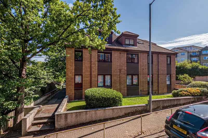 2 Bedroom Apartment for Sale in Shawlands Glasgow