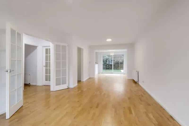 4 Bed House for Sale No Onward Chain Refurbished Extended
