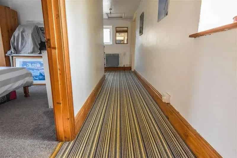 3 Bed House for Sale in Large Garden with Woodland Views