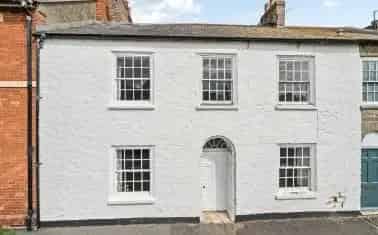 Charming Grade II Listed Cottage in Bridport
