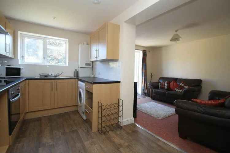 5 Bedroom Detached House Student Let Near Talbot Campus