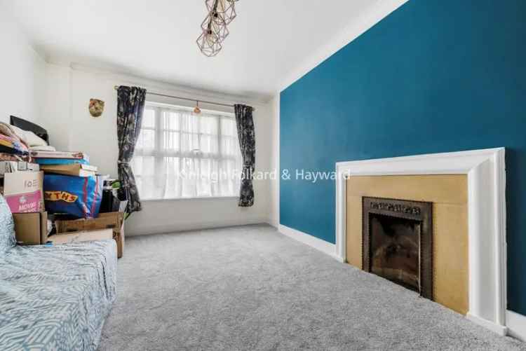 3 Bedroom Flat near Southgate Station Southgate London