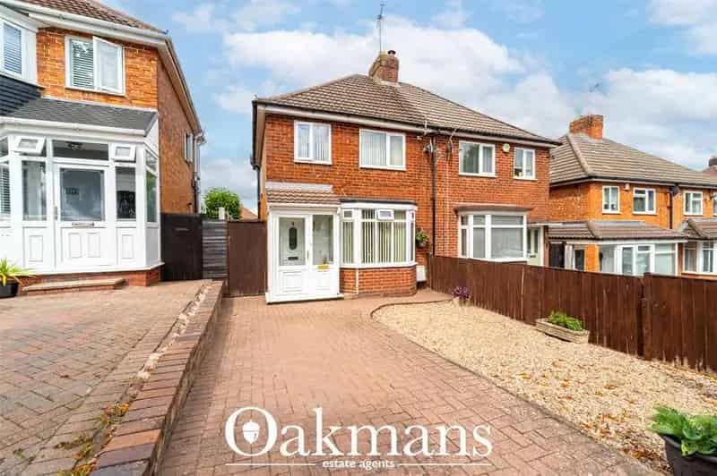 2 bedroom semi-detached house for sale