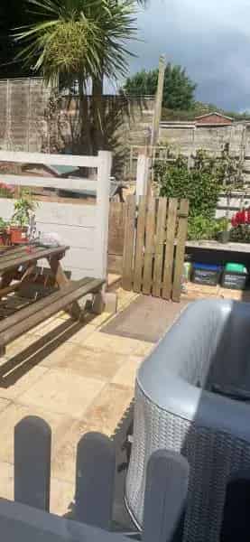 3 Bedroom Ground Floor Flat Near Beach and Schools