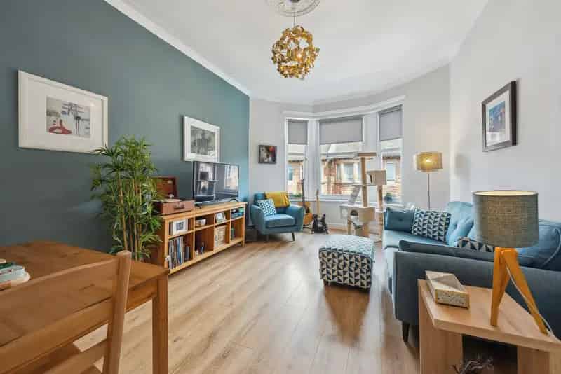 Spacious One Bedroom Flat in Battlefield Glasgow