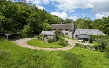 16th Century Farmhouse with Barn Annexe and Stunning Views