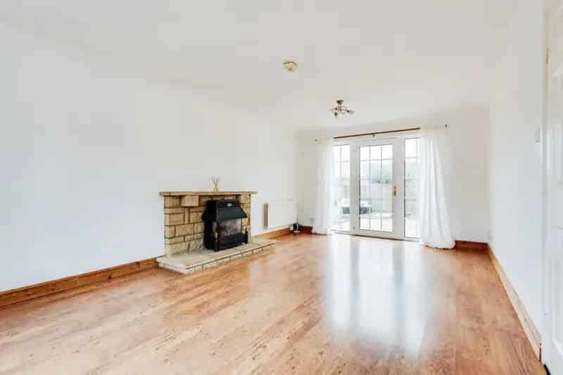 Four Bedroom Detached House Woodhall Park Swindon No Onward Chain