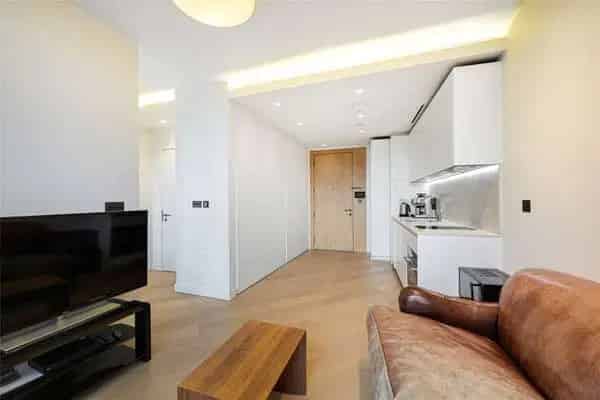 Spacious Studio Apartment in Iconic Television Centre