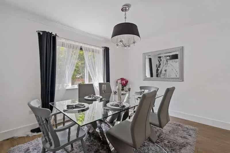 3 bed house for sale