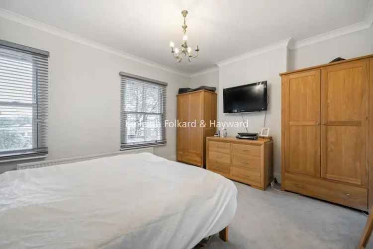 Four Bedroom Terraced House 1500 sq ft