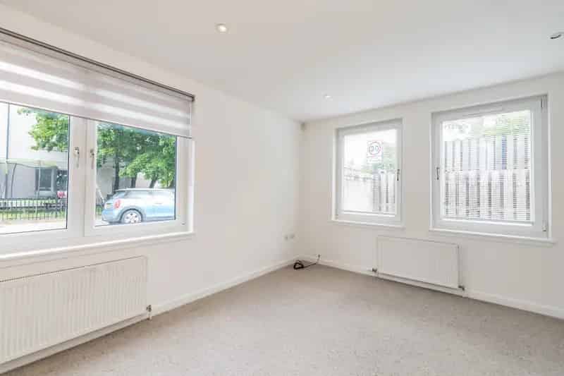 Spacious 1-Bedroom Flat near Aberdeen University and City Centre