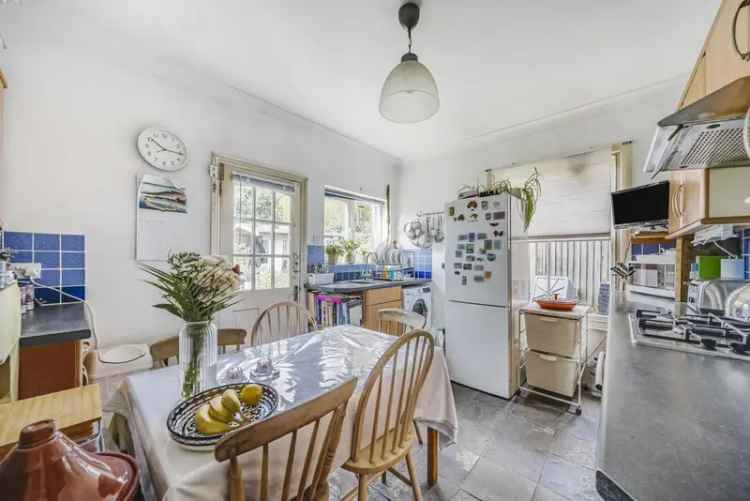 3 Bedroom Semi Detached Period Home Near Tooting Broadway