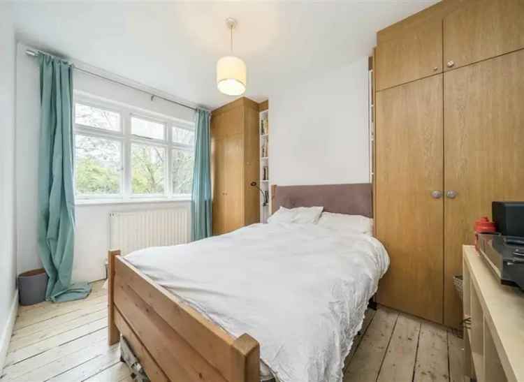 3 Bedroom House Near Ladywell Village with Garage