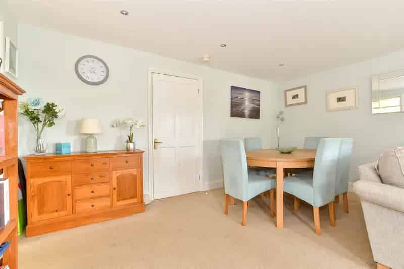 2 Bedroom Apartment for Sale Cliff Path Shanklin