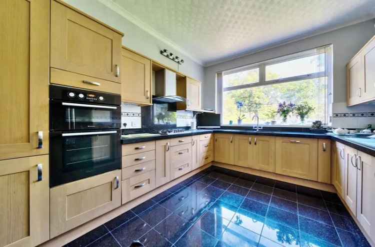 7 Bedroom House For Sale in Conservation Area