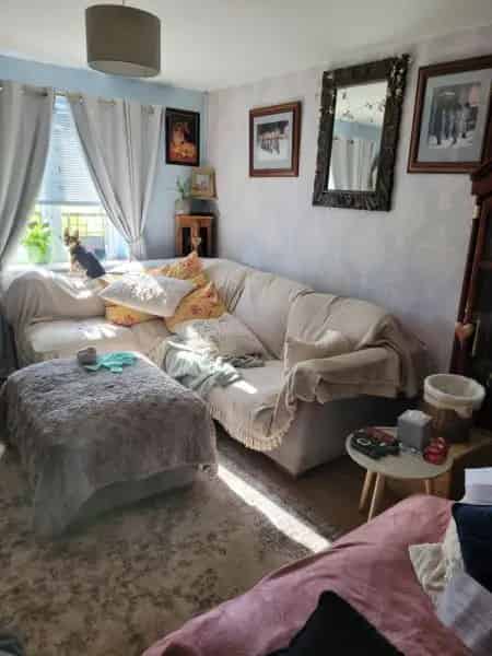 Spacious Two-Bed House with Garage Near Shops and Gym
