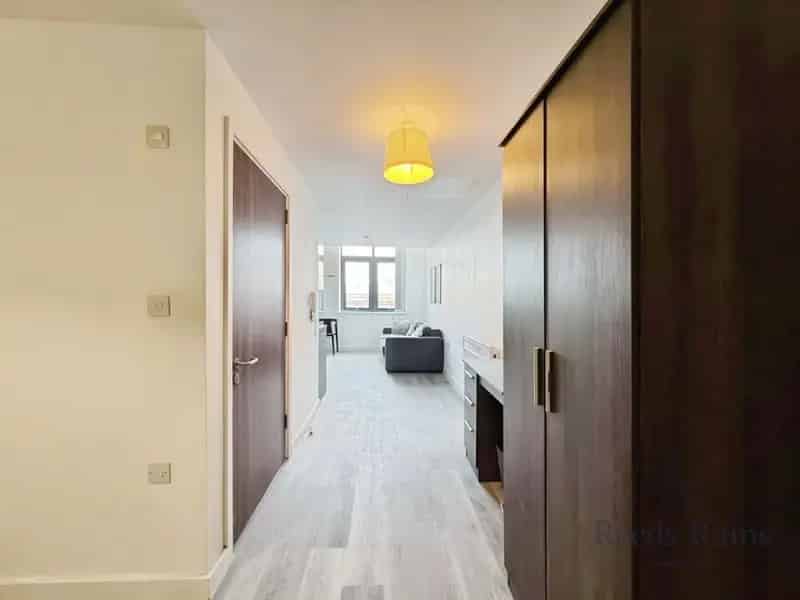 Studio Apartment Liverpool City Centre - Zero Deposit Available