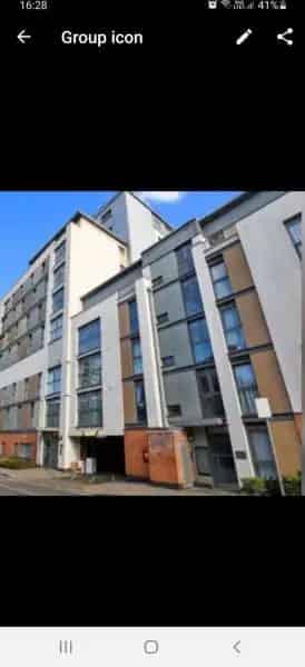 2 Double Bedroom Flat Near High Street Station