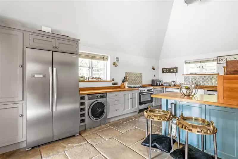 Grade II Listed Farmhouse 5 Bedrooms Kent Countryside
