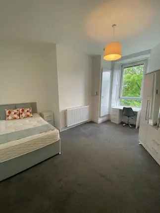 Flat to rent in Southpark Avenue, Glasgow, Glasgow City G12